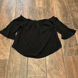 Last chance Off shoulder top with ruffle sleeves